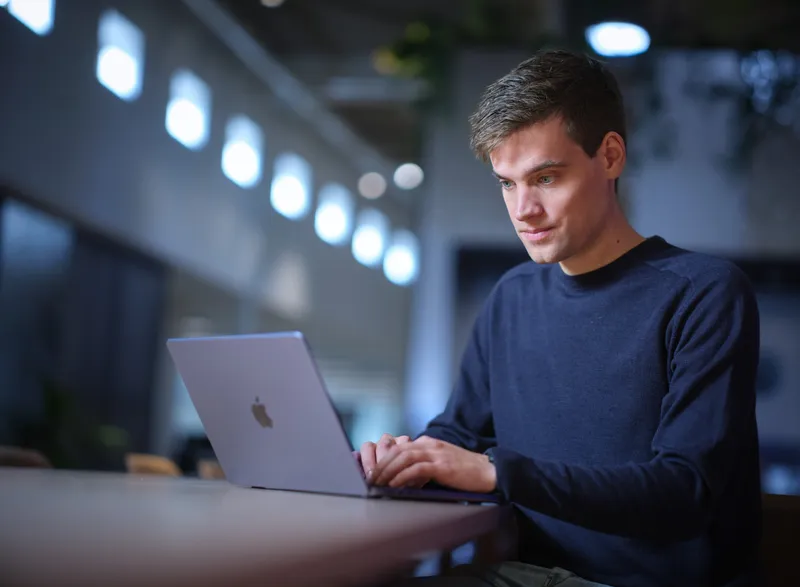 Promise online availability with full confidence