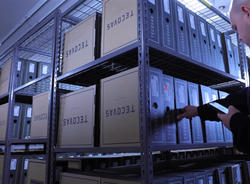 Track goods with perfect shipment accuracy from source to store
